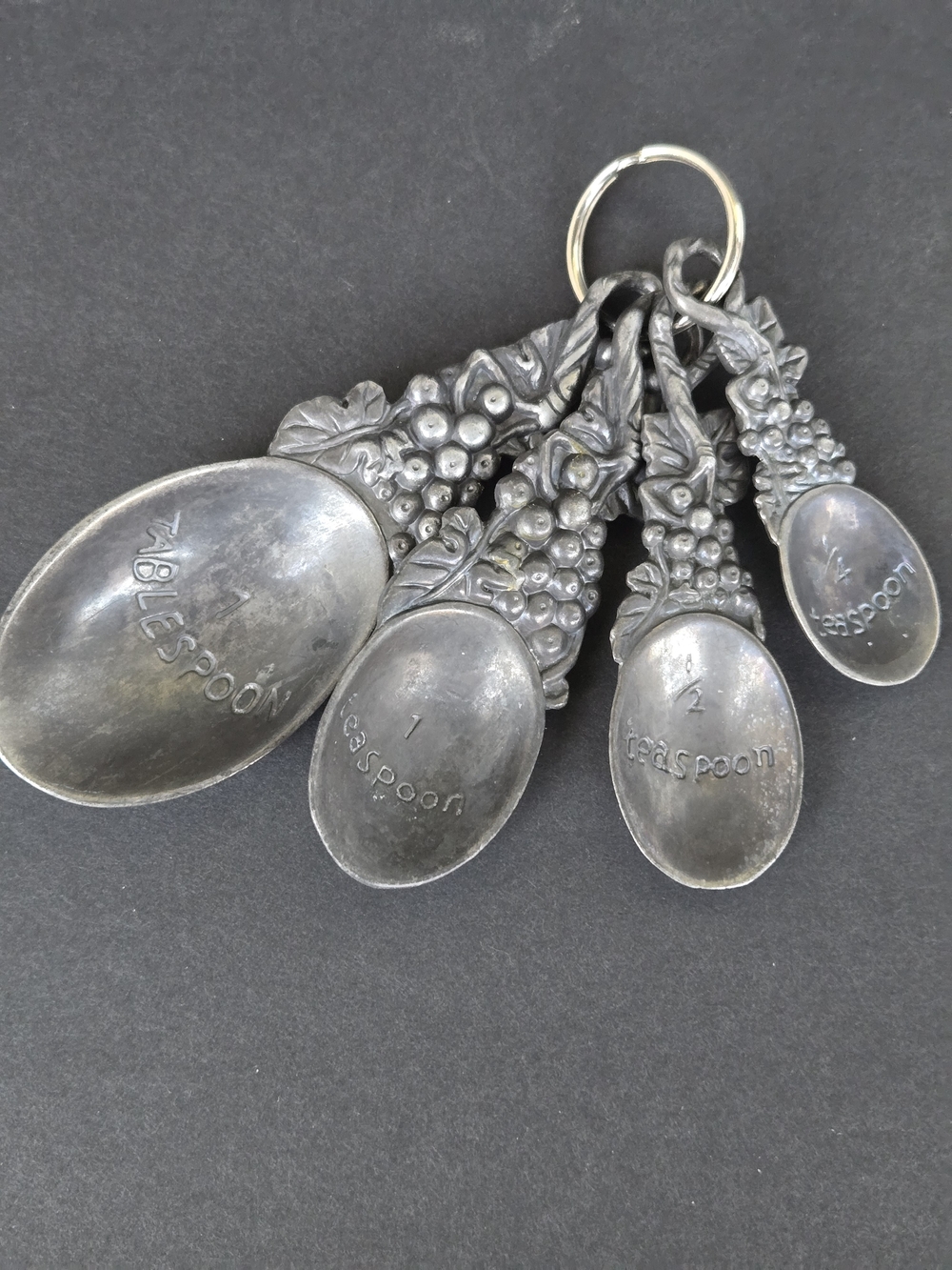 Vintage Arthur Court Grape Aluminum Measuring Spoons Set of 4